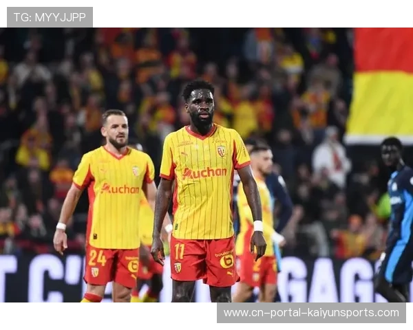 朗斯3-0完胜欧塞尔,主场七连胜势不可挡 朗斯3-0完胜欧塞尔,主场七连胜势不可挡