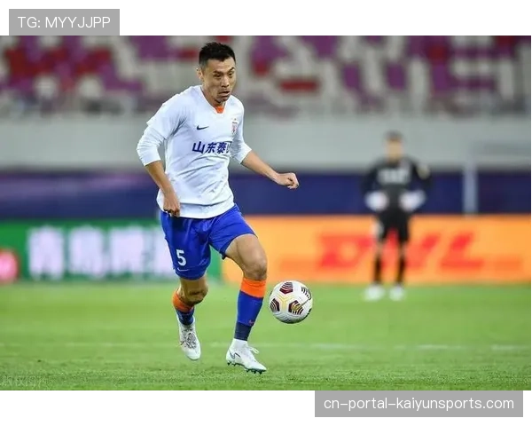 老将的智慧:专访郑铮,谈从“拼命三郎”到“卡位大师”的防守转型