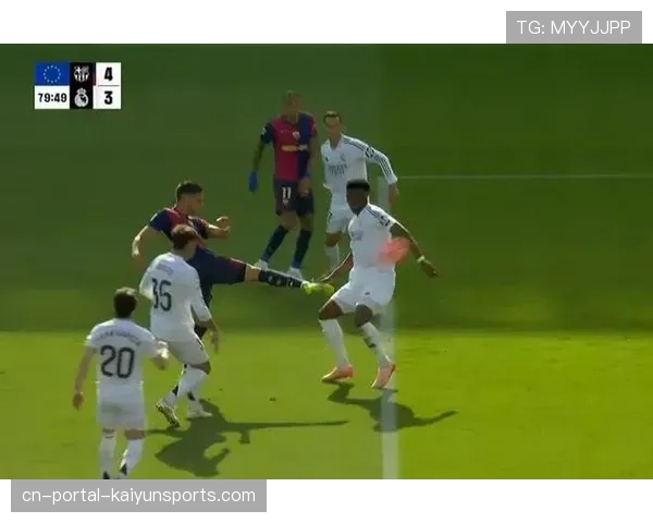 VAR长时间审核马赛队点球判罚,慢镜头多角度回放显示是否禁区内手球